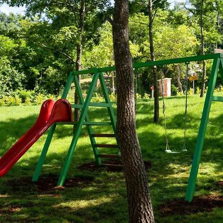 Lara Gracisce Villa *