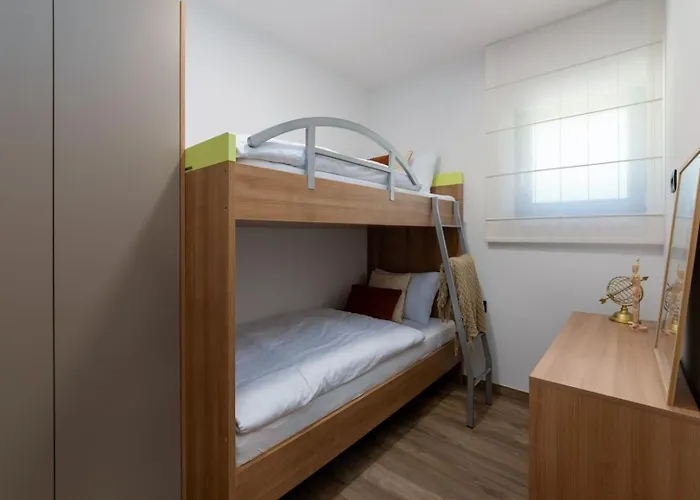 Lara Gracisce Cubanici