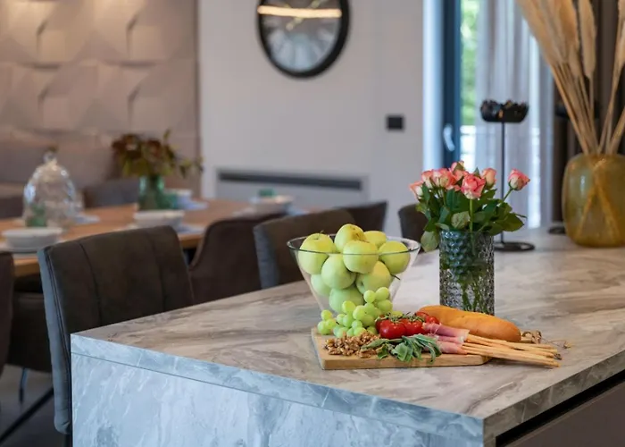 Vila Lara Gracisce Cubanici