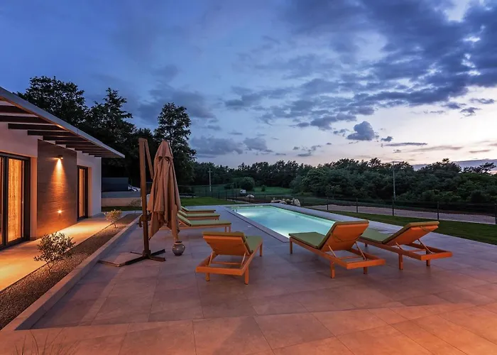 Lara Gracisce Cubanici