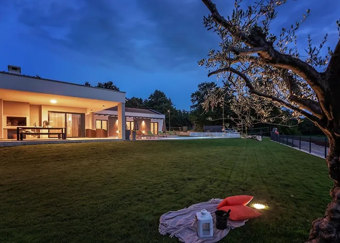 Βίλα Lara Gracisce