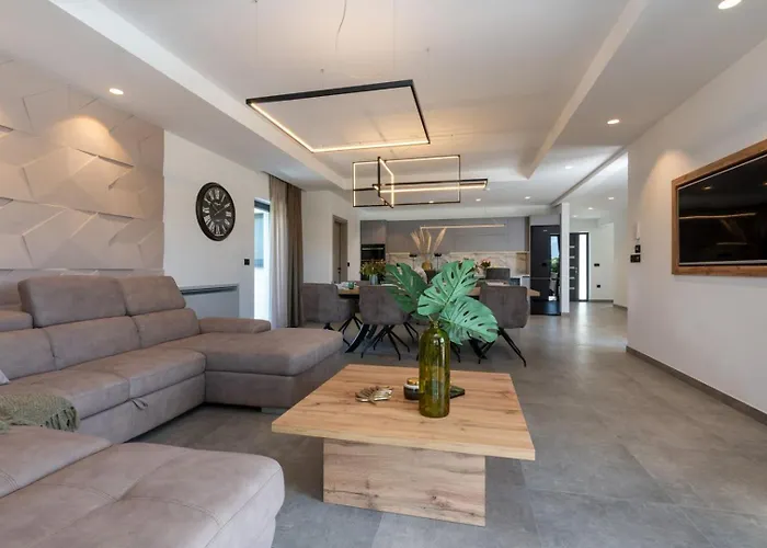 Lara Gracisce * Cubanici