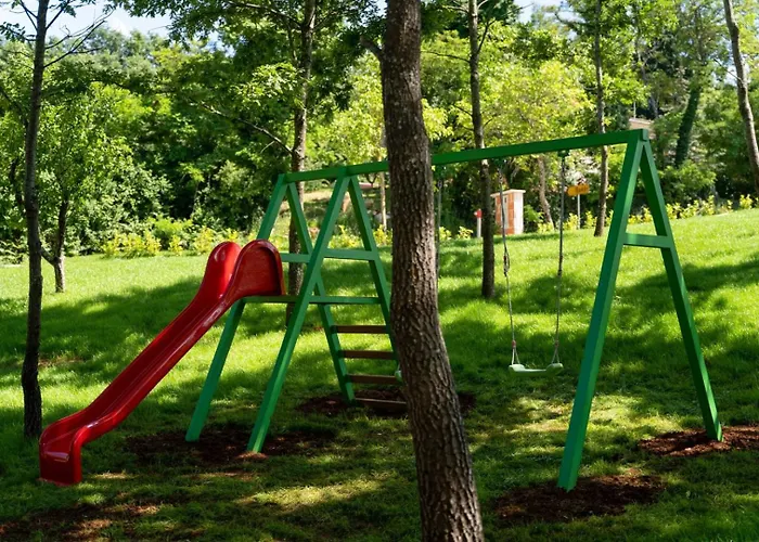 Lara Gracisce Βίλα *