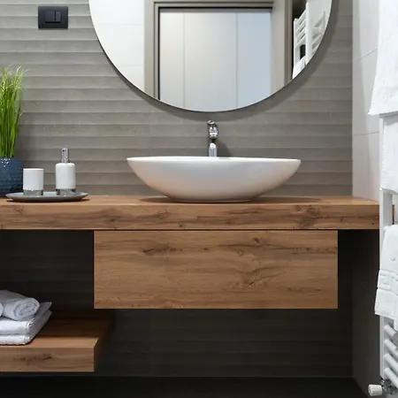 Lara Gracisce Villa *